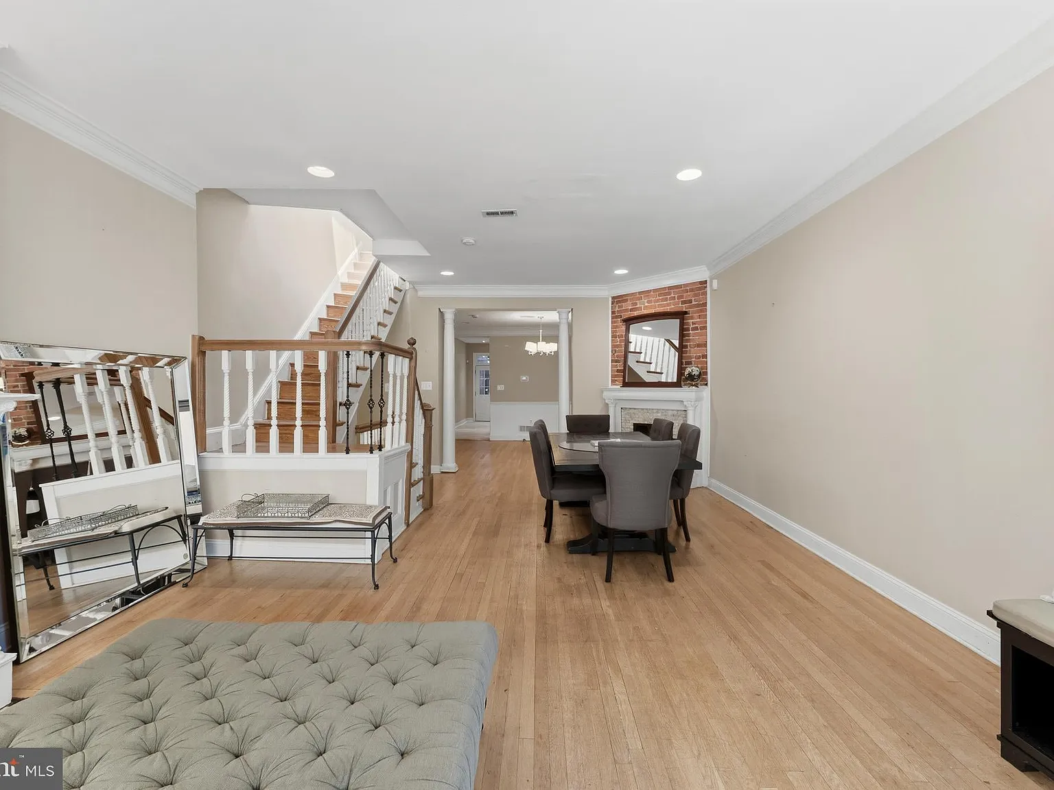 4 bed, 3.5 bath, 2782 sqft, $4,200 — Photo 2