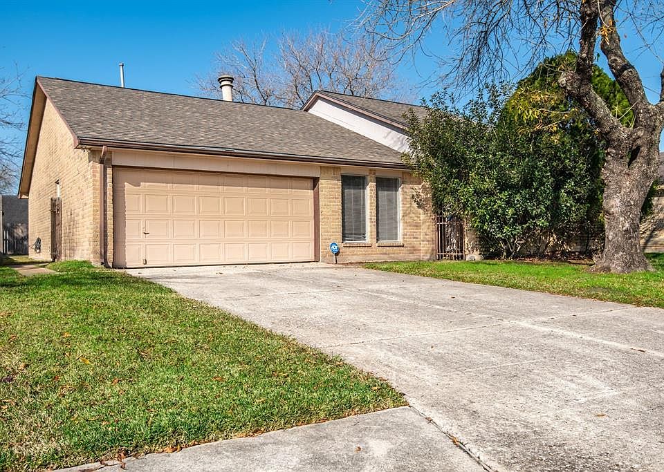 1st image of 14023 Whispering Palms Dr