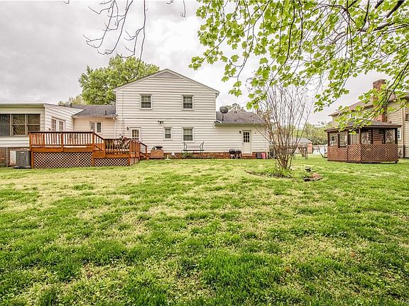 4th image of 11004 Whitepine Dr