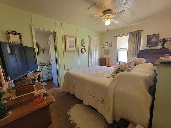 3rd image of 4901 Pinon Ln