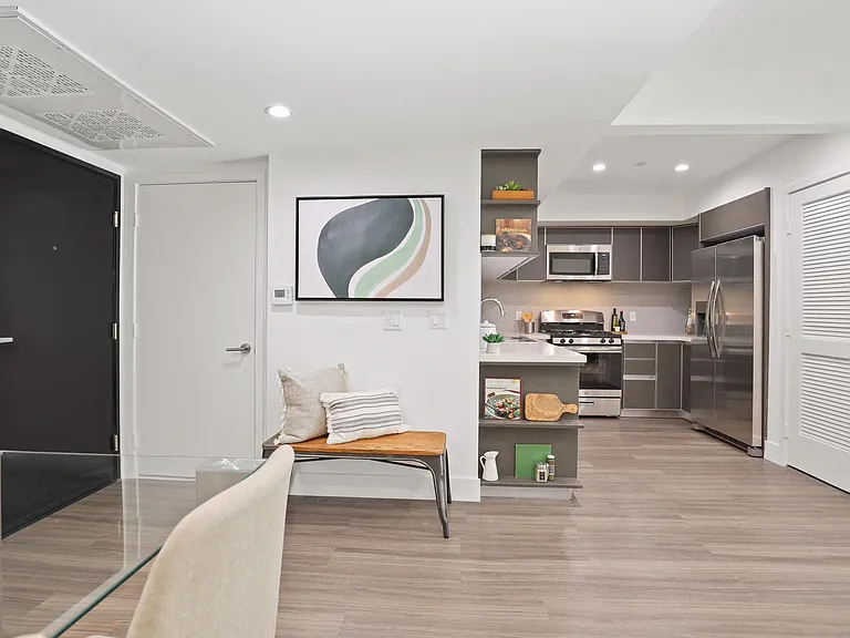 Modern Kitchen & Dining Spaces