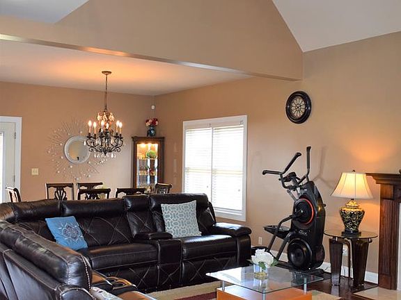 4th image of 103 Primrose Ln