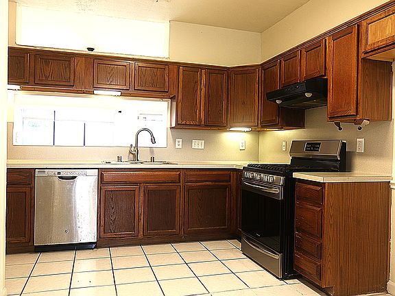 5th image of 5230 Findlay Dr