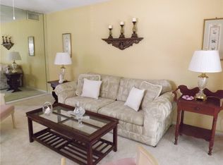21 Pine Arbor Ln APT 101, Vero Beach, FL 32962