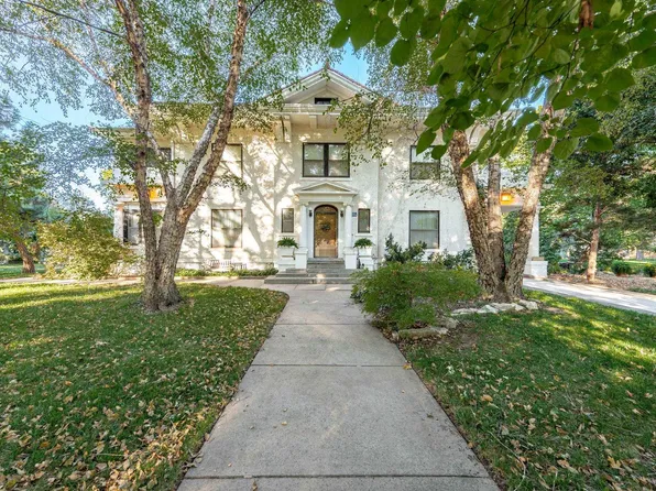 1817 N Wellington Pl, Wichita, KS 67203