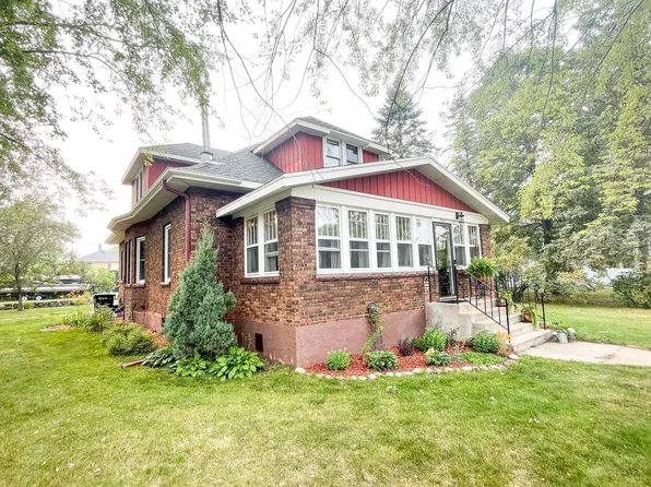 514 3rd St SE, Little Falls, MN 56345