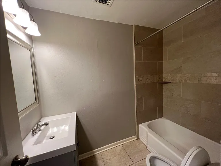 3409 Bacon St — Photo 7
