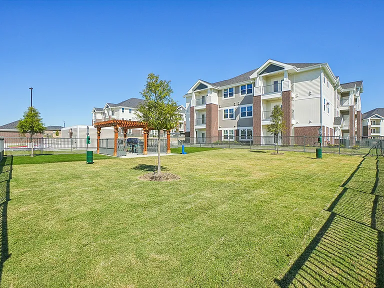 Fountainview at Farmersville — Photo 33