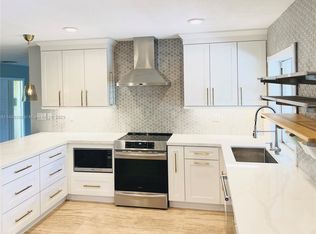 7470 NW 10th Ct, Fort Lauderdale, FL 33322