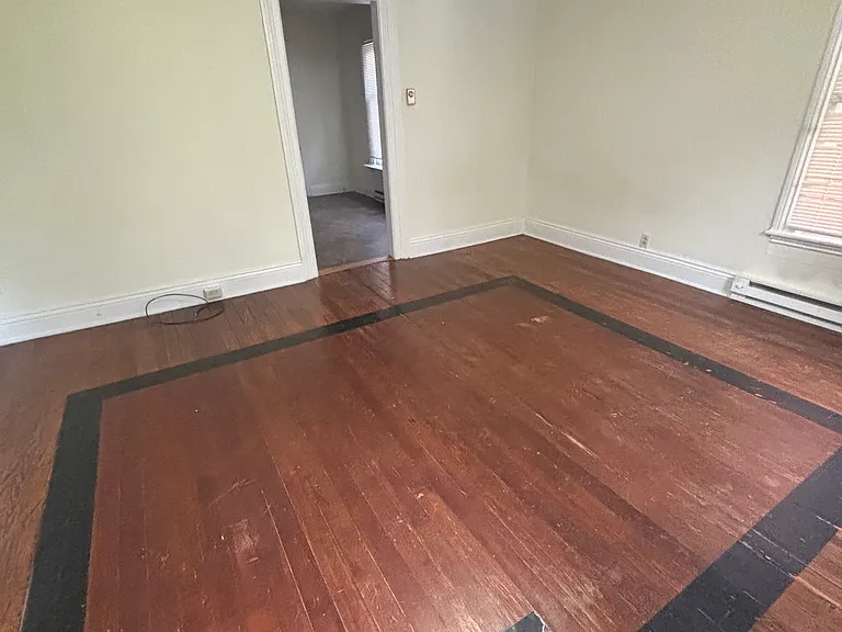 718 W Ionia St #3 — Photo 3