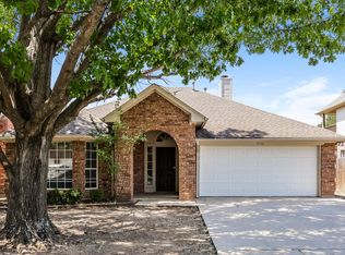 7728 Blossom Dr, Fort Worth, TX 76133