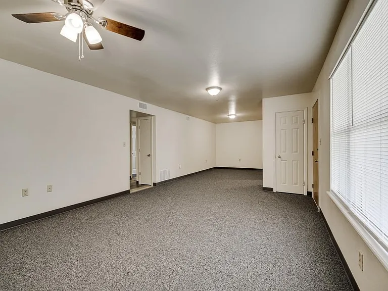 Mariner II Apartments — Photo 44