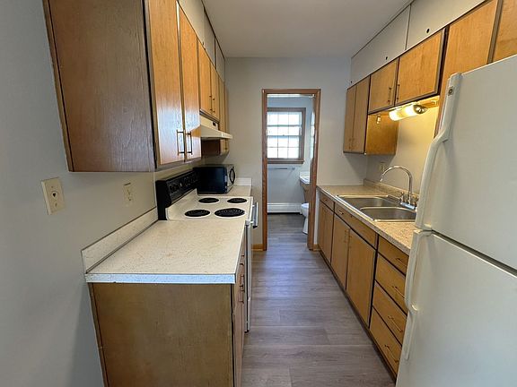 5th image of 201 Howard Ave Unit 3