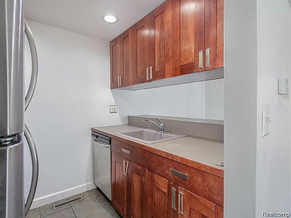2nd image of 35420 Tall Oaks Dr