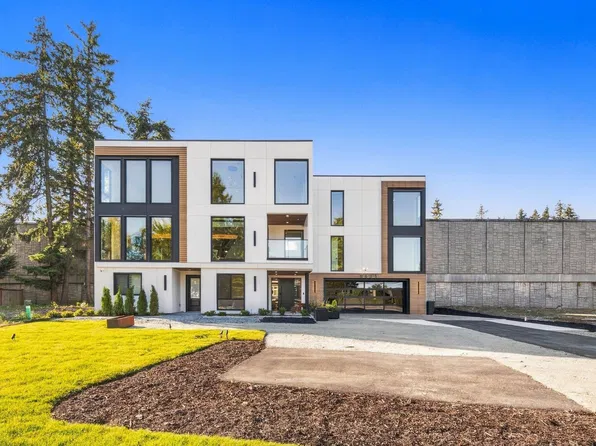9437 Slater Ave NE, Kirkland, WA 98033
