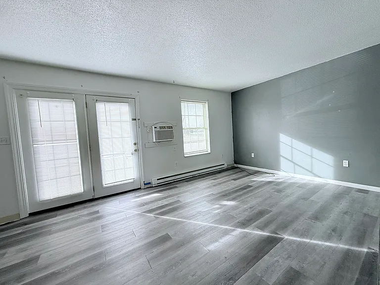 709 E Woodland St #2 — Photo 7
