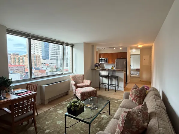 1500 Lexington Avenue image 1 of 16