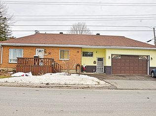 3040 S Walker St, Edwardsburgh/cardinal, ON K0E 1E0