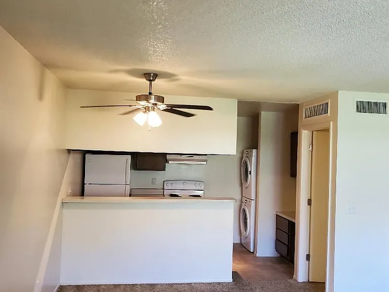 Sand Pebble Community *Renovated Units — Photo 31