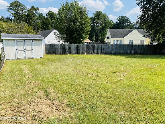 4th image of 2513 Bentley Dr