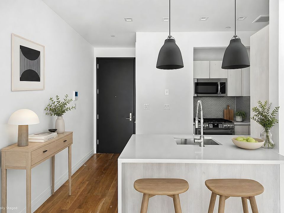 1st image of 26 Goodwin Pl #4F
