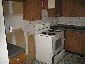 4th image of 10315 Ohio Ave