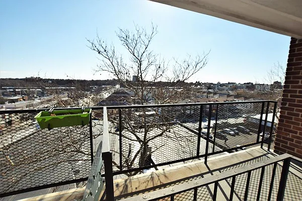 Sold by Merit Group & Associates | media 15