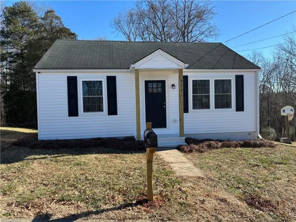 914 Highland Rdg, Martinsville, VA 24112