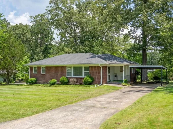 2628 Lakeridge Cir NW, Rome, GA 30165