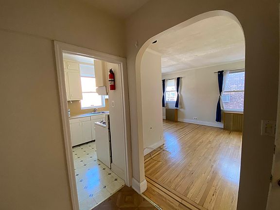 4th image of 28-14 33rd Ave #2