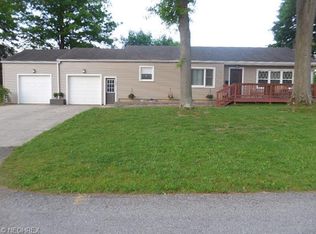 499 Richards Dr, Youngstown, OH