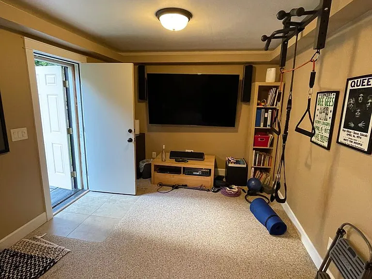 5106 SW Illinois St — Photo 32