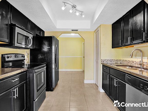 4th image of 7131 NW 24th Pl