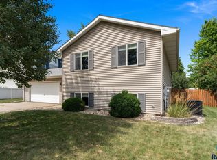 4716 W Antelope Dr, Sioux Falls, SD 57107