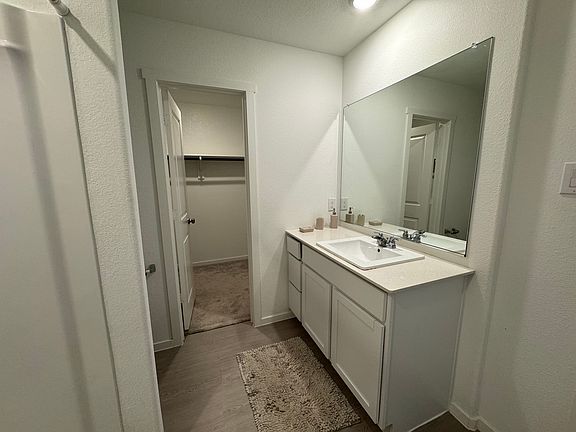 5th image of 3057 Ashbrook Ln