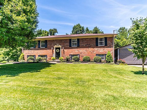 2nd image of 114 Whittington Cir