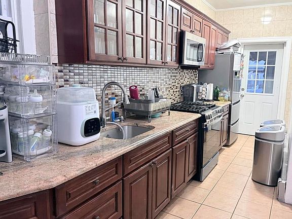 5th image of 334 71st St