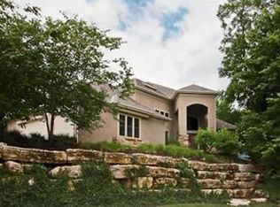 15216 Johnson Dr, Shawnee, KS 66217