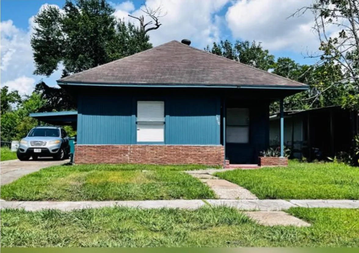 3 bed, 1500 sqft, $1,500 — Photo 1