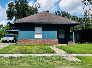 1010 13th St, Orange, TX 77630