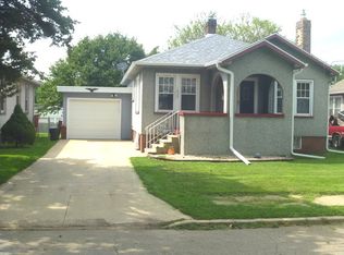 1822 14th St, Peru, IL 61354