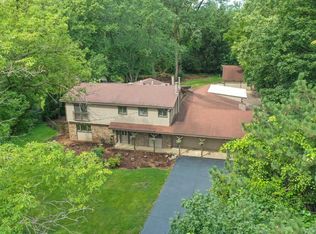 5N330 Petersdorf Rd, Bartlett, IL 60103