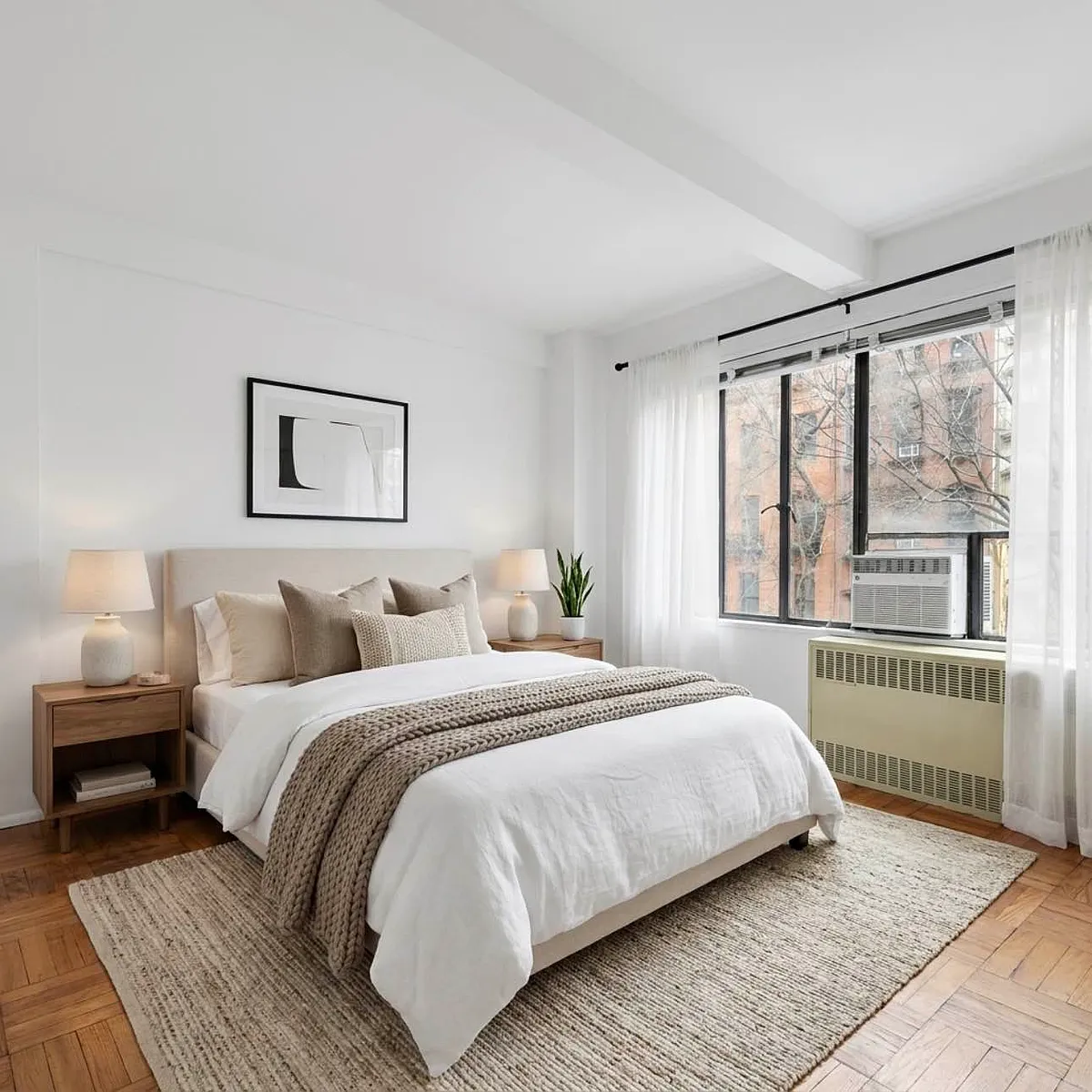 Building Photo - 117 E 37th St #5A
