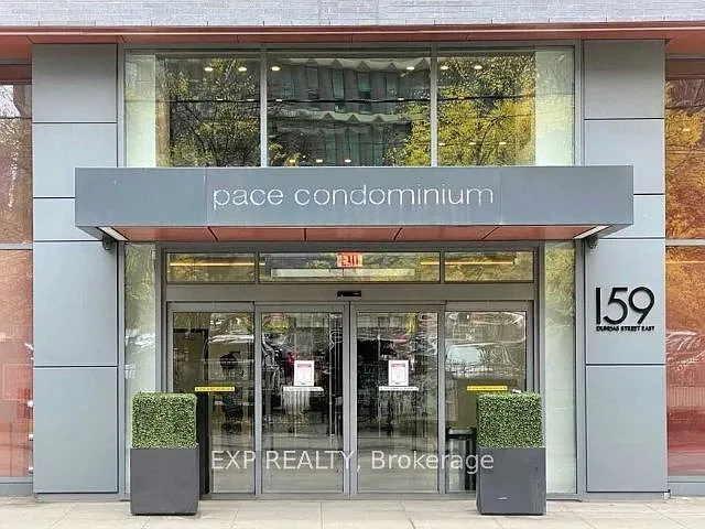 159 Dundas St E #512