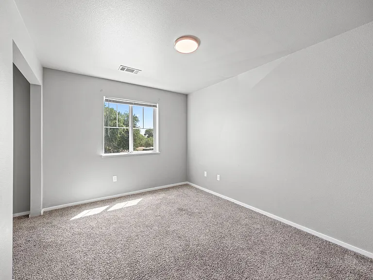 Gateway Crossing Apartments — Photo 22