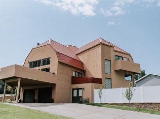 1701 8th St NW, Minot, ND 58703