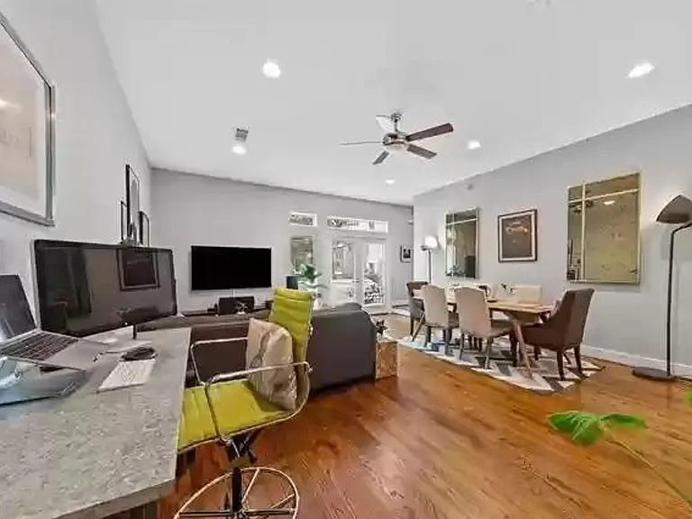 5711 Ross Ave #9 — Photo 17