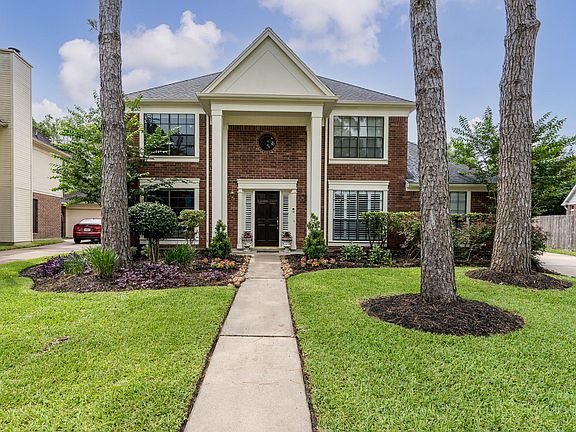 2nd image of 17211 Meadow Heights Dr