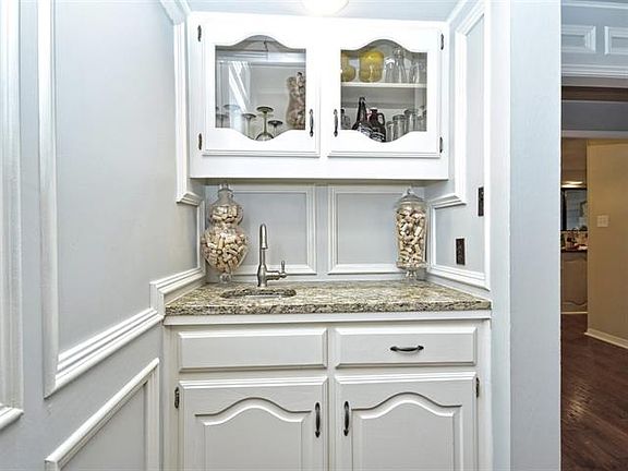 5th image of 30120 Oakmont Dr