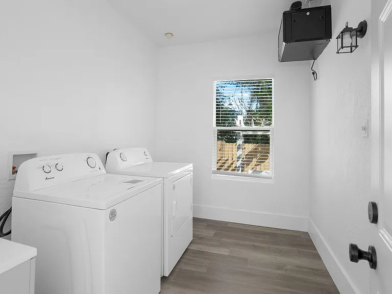 806 E Chelsea St #3A — Photo 20